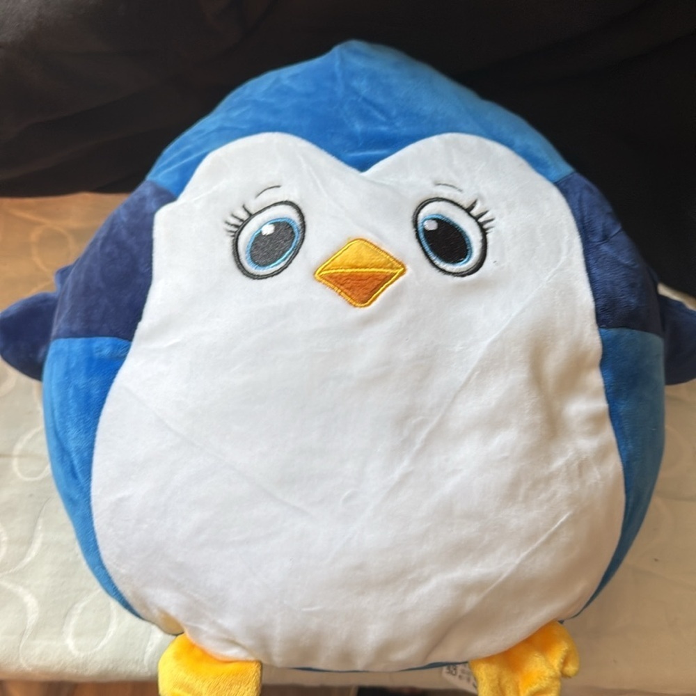 Blue and White Penguin Plush Toy for Small Pets - Picture 4 of 4